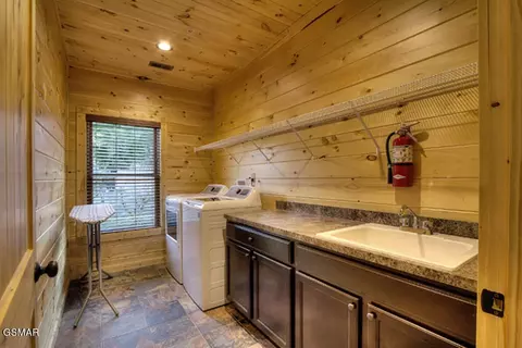 3215 Mayes Loop Rd, Pigeon Forge, TN 37863 photo 13