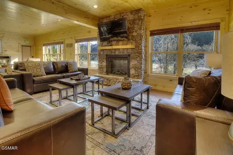 3215 Mayes Loop Rd, Pigeon Forge, TN 37863 photo 6