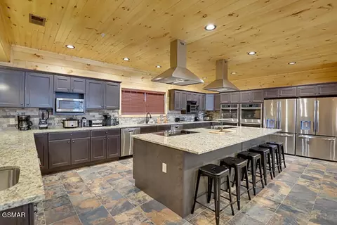 3215 Mayes Loop Rd, Pigeon Forge, TN 37863 photo 5