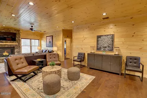 3215 Mayes Loop Rd, Pigeon Forge, TN 37863 photo 9