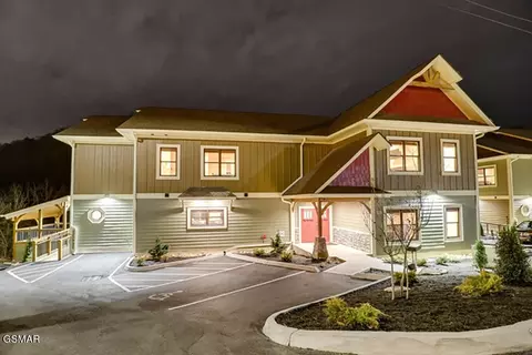 3215 Mayes Loop Rd, Pigeon Forge, TN 37863 photo 2