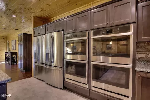 3227 Mayes Loop Rd, Pigeon Forge, TN 37863 photo 7