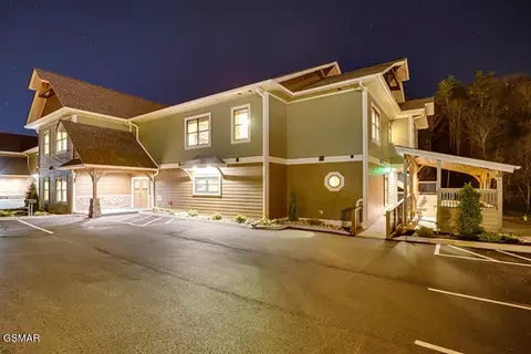 3227 Mayes Loop Rd, Pigeon Forge, TN 37863 photo 2