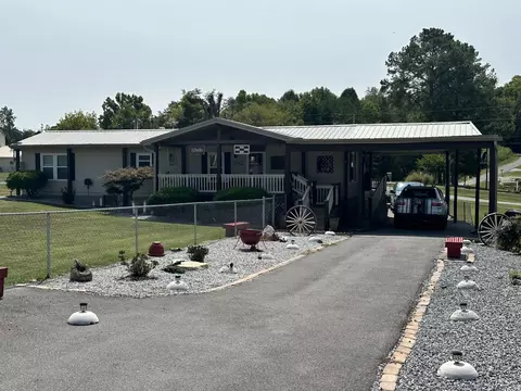 1605 Wagon Cir, Dandridge, TN 37725