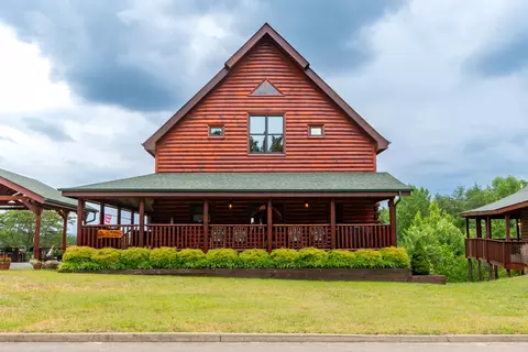 669 Stockton Dr, Sevierville, TN 37876