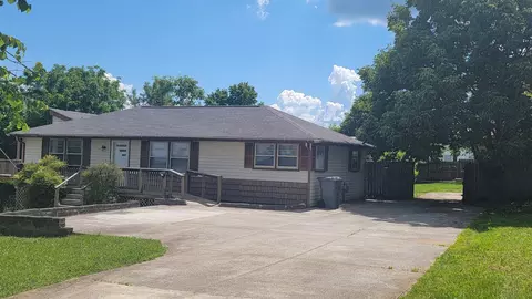 1117 Hill St, Dandridge, TN 37725