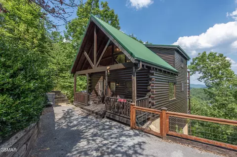 2251 Upper Middle Creek Rd #15, Sevierville, TN 37876