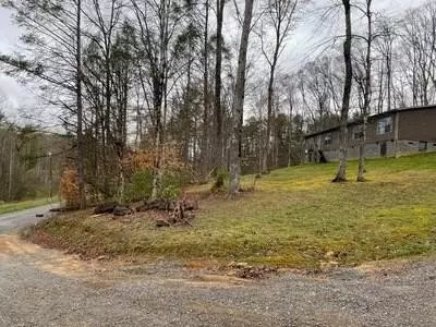 222 Deerfoot Rd, Cosby, TN 37722