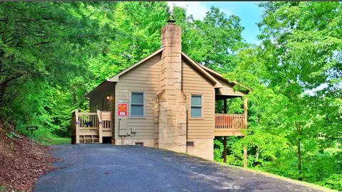 4126 Rosencrans Ln, Sevierville, TN 37862