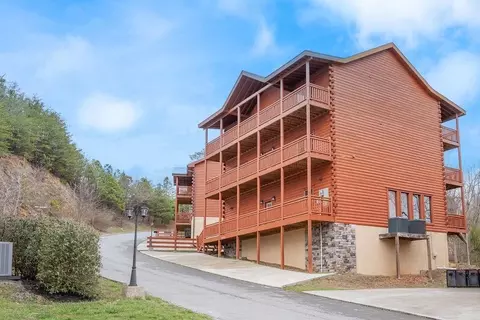 2320 Boulder Way, Sevierville, TN 37862