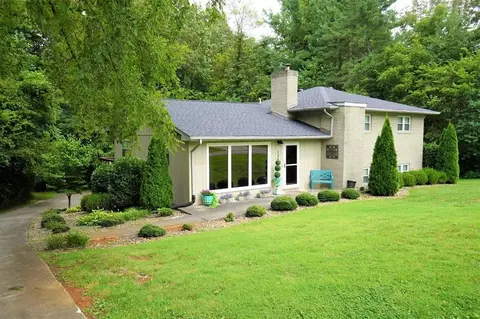 1301 Golf Course Rd, Newport, TN 37821