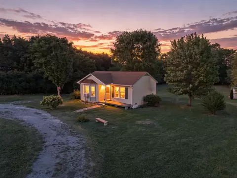 5214 Jones Chapel Rd, Cedar Hill, TN 37032
