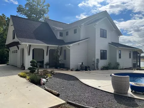 2227 Ted Moore Rd, Dandridge, TN 37725