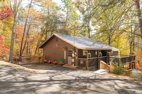 1630 Walt Price Rd #CUBSCORNER, Pigeon Forge, TN 37876