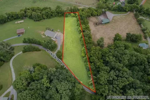440 Mountain Lake Ln, Newport, TN 37821
