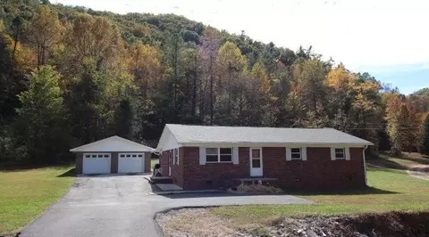 852 Wears Valley Rd, Townsend, TN 37882