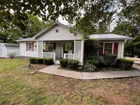 130 Cedar Crest Cir, Rogersville, TN 37857