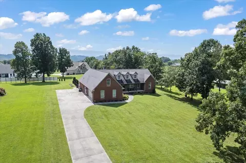 1621 Parton Cir, Seymour, TN 37865