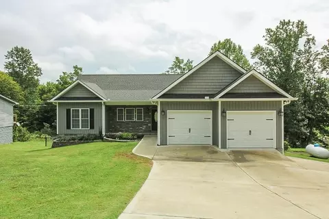 2141 Ridgewood Dr, Louisville, TN 37777