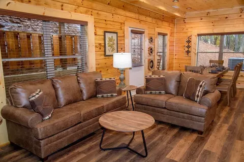 826 String Run Way, Pigeon Forge, TN 37863 photo 2