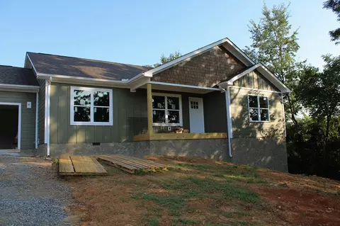 327 Thomas Loop Rd, Sevierville, TN 37876 photo 2