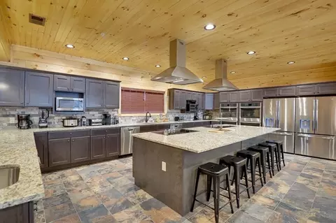 3219 Mayes Loop Rd, Pigeon Forge, TN 37863 photo 16