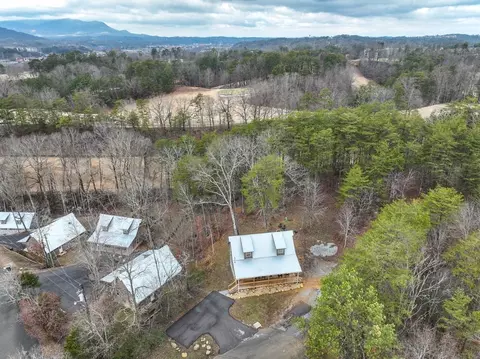 535 Golf Rd, Pigeon Forge, TN 37863 photo 44