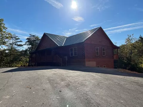 825 String Run Way, Pigeon Forge, TN 37863 photo 5