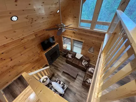 817 String Run Way, Pigeon Forge, TN 37863 photo 3