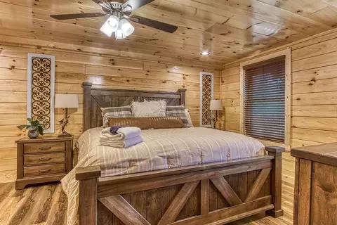 805 String Run Way, Pigeon Forge, TN 37863 photo 2