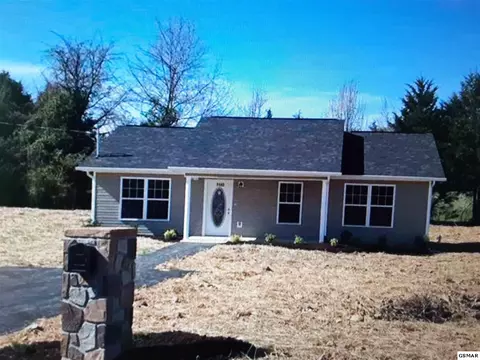 683 Parsonage Rd, Dandridge, TN 37725 photo 1