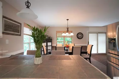 7373 Circle Point Dr, Talbott, TN 37877 photo 4