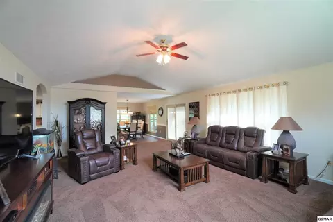 7373 Circle Point Dr, Talbott, TN 37877 photo 8