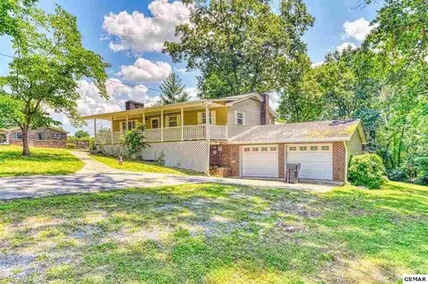 1520 Pleasant View Dr, Talbott, TN 37877 photo 1