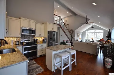 194 Cold Springs Trce, Townsend, TN 37882 photo 4