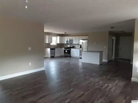 633 Sharp Rd, Sevierville, TN 37876 photo 6