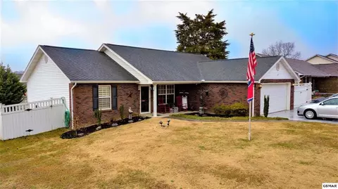 4113 Briggs Loop, Kodak, TN 37764 photo 1