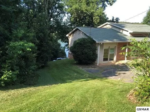 2692 Lowe Dr, Talbott, TN 37877 photo 2