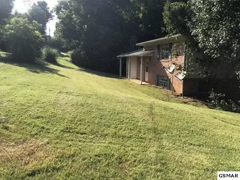 2692 Lowe Dr, Talbott, TN 37877 photo 4