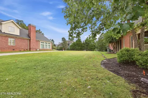 96 Royal Troon Cir, Oak Ridge, TN 37830