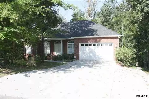 910 Eagle Nest, Kodak, TN 37764 photo 1