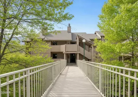 3710 Weber Rd #B202, Gatlinburg, TN 37738