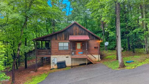 1503 Squirrel Nest Way, Sevierville, TN 37876