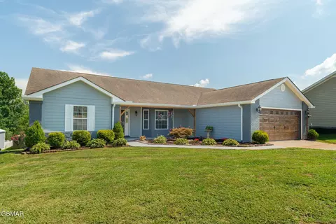1246 Lori Ellen Ct, Sevierville, TN 37876