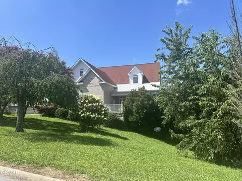 1610 Spear Point Ln, Sevierville, TN 37876