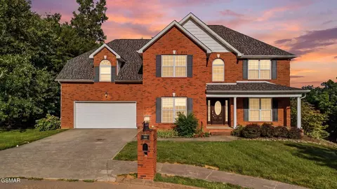 8342 Bay Garden Ln, Knoxville, TN 37938