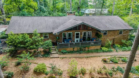 543 Reba Ln, Gatlinburg, TN 37738