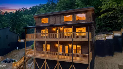 2656 Sunset Rd, Sevierville, TN 37862