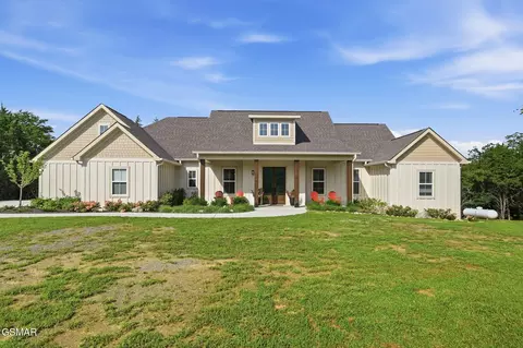 2069 Cody View Way, Sevierville, TN 37876
