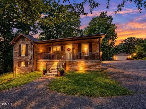 4906 Shady Rd, Strawberry Plains, TN 37871